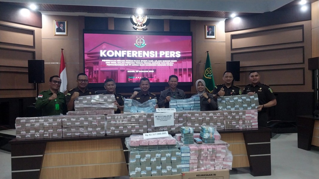 Kejati Sultra Setor Keuntungan Lelang Ore Nikel Korupsi Sebesar Rp42,3 Miliar ke Negara