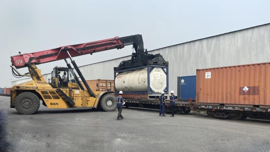 KAI Logistik Catat Pertumbuhan Signifikan Angkutan Limbah B3 Tahun 2025