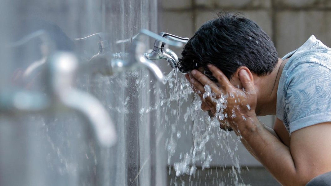 Apakah Wudhu Membatalkan Puasa? Penjelasan Lengkap Fikih Islam