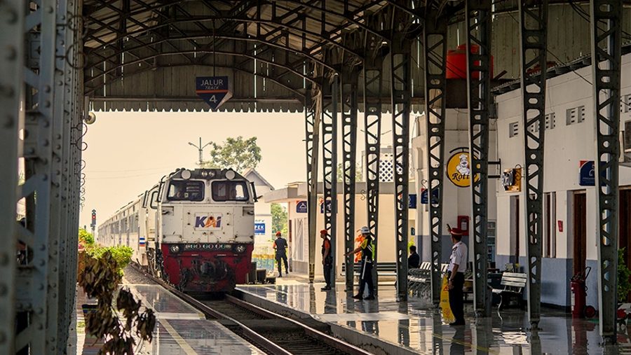 Pemesanan Tiket Kereta Api Lebaran 2025 Resmi Dibuka, Simak Jadwalnya!
