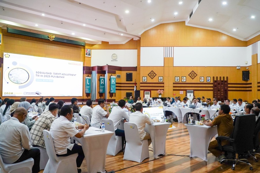PLN Batam Gelar Diskusi Publik Jelaskan Penyesuaian Tarif Listrik untuk Jaga Keberlangsungan Energi
