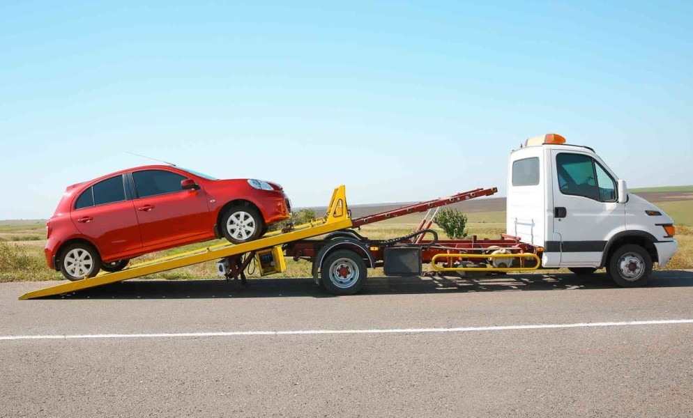 Towing Mobil adalah: Jenis, Biaya, hingga Kelebihannya