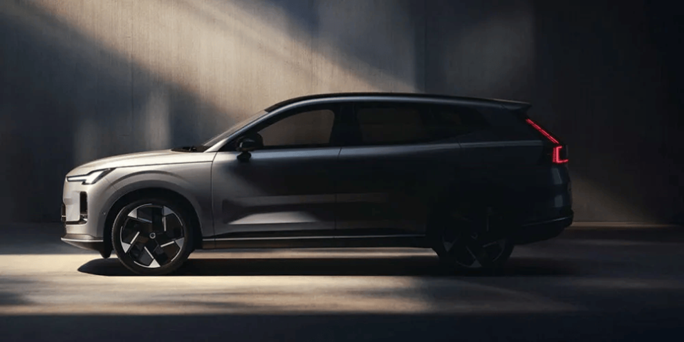 Volvo XC70 Mobil Listrik Plug In Hybrid dengan Desain Elegan dan Jangkauan Jauh