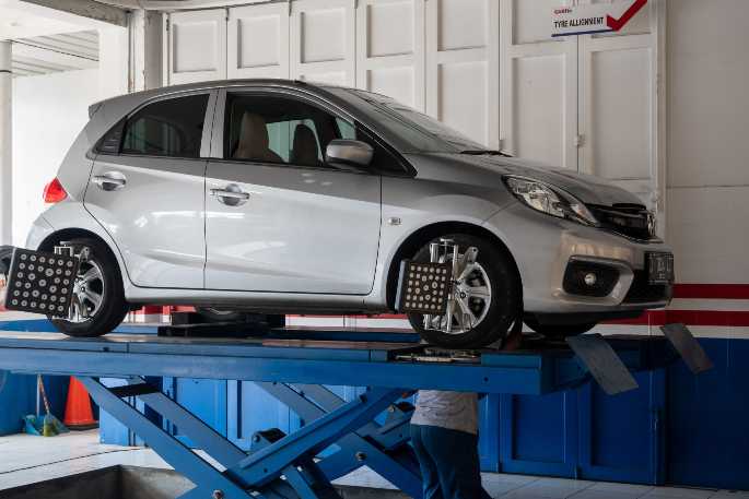 Pilihan Bengkel Mobil Surabaya, Layanan, hingga Biayanya