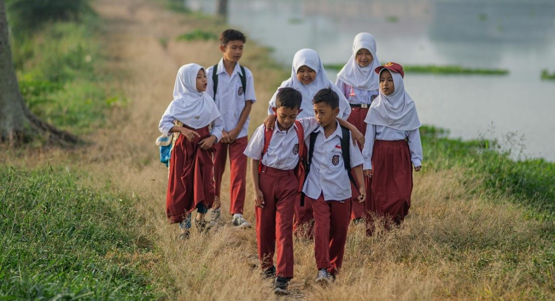 Pemerintah Terapkan Pendidikan Dasar Gratis secara Bertahap