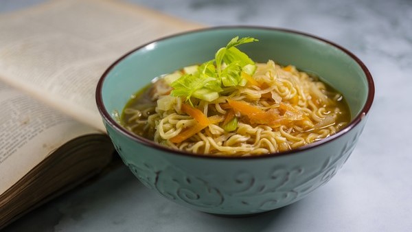 Tips Aman Menikmati Mi Instan Tanpa Mengganggu Kesehatan Tubuh