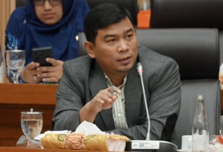 Optimalisasi Infrastruktur Listrik di Jambi, Rocky Candra Tekankan PLN Pentingnya Data Aliran Listrik Hingga Dusun