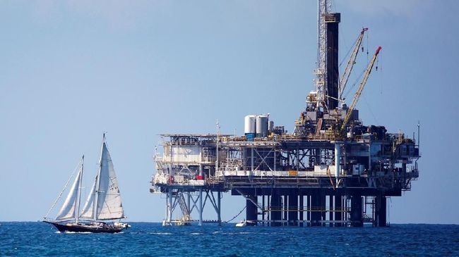 Harga Minyak Dunia Turun, Sinyal Kelebihan Pasokan Global