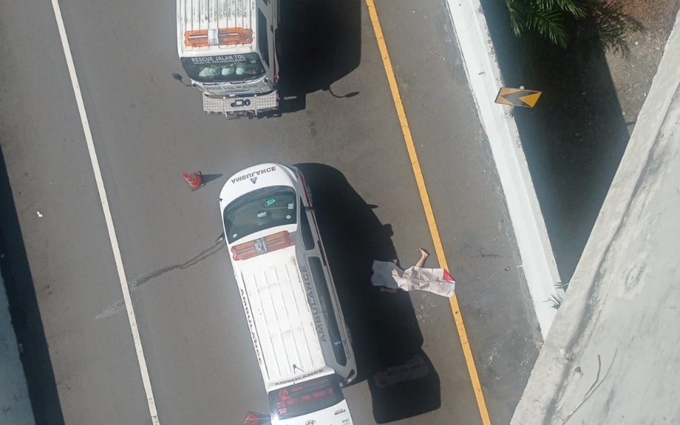 Pegawai BUMN Ditemukan Tewas di Tol Pekanbaru Dumai, Diduga Bunuh Diri