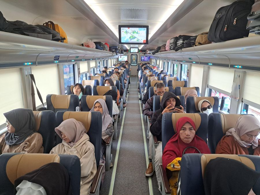 Lonjakan Penumpang Libur Panjang, KAI Daop 8 Surabaya Layani Lebih dari 174 Ribu Penumpang