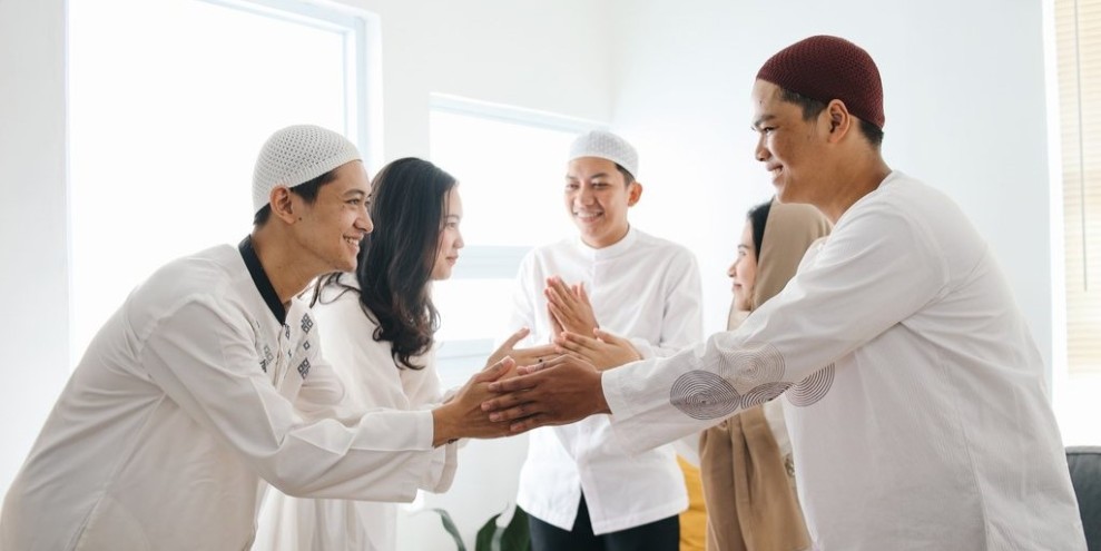 Caption Halalbihalal Hangat Dan Bermakna Membuat Silaturahmi Lebih Dekat