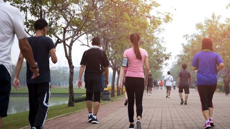 Manfaat Jalan Kaki Rutin pada Waktu Tepat Tingkatkan Kebugaran dan Sehat