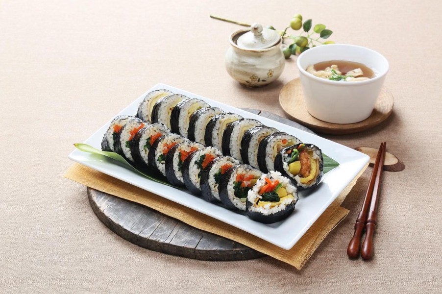 Rekomendasi 2 Tempat Makan Kimbap Enak Terjangkau Favorit Warga Malang