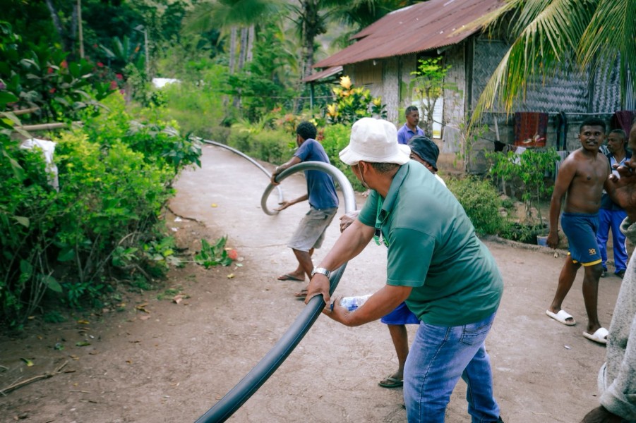 PLN UIP Nusra Gunakan Hari Sumpah Pemuda Sebagai Ajang Membangun Hubungan Erat Dengan Masyarakat Melalui Program Air Bersih Dan Pemberdayaan.