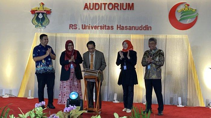 Akademisi Unhas Paparkan Penelitian Pengaruh Media Sosial terhadap Partisipasi Politik Indonesia dalam Konferensi Internasional di Malaysia