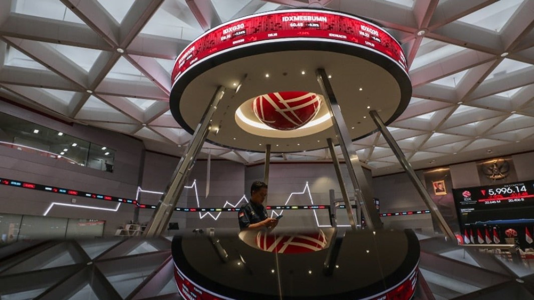 IHSG Menguat, Investor Bersiap Tunggu Kebijakan Suku Bunga BI