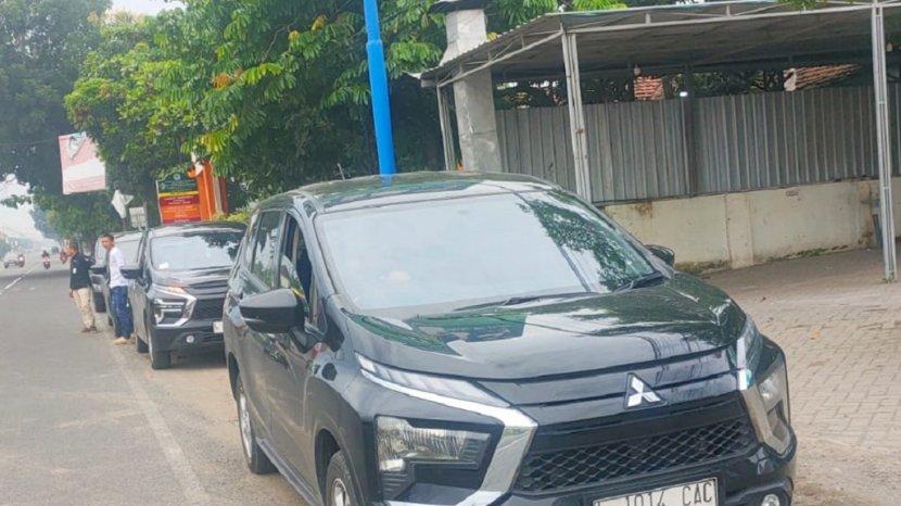 Kendaraan Operasional KPU-Bawaslu Ditarik: Komisioner Beralih ke Transportasi Online di Tengah Efisiensi Anggaran