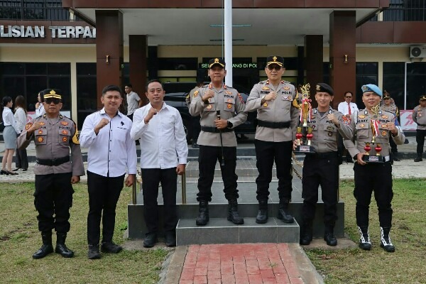 Tim Basket Polres Kotamobagu Berhasil Sabet Juara Satu Kapolres Boltim Cup