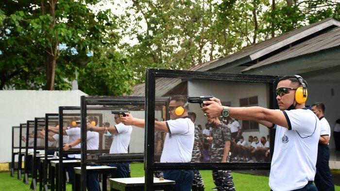 Lantamal VI Makassar Ajak Jurnalis Jajal Olahraga Menembak Lewat Kegiatan Fun Shooting