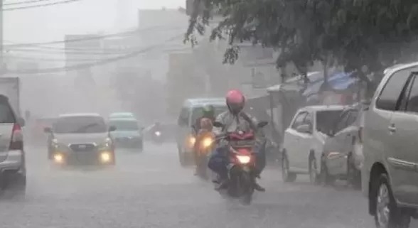 Peringatan Dini BMKG: Hujan Lebat Meluas Di Wilayah Jawa Selama Tiga Hari Ke Depan