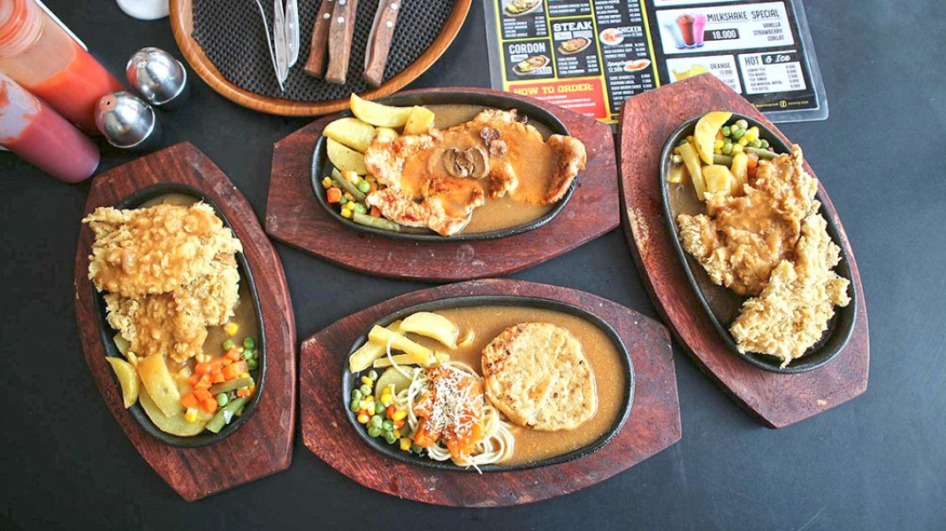 Kuliner Steak Murah UMKM di Malang Diminati Anak Muda
