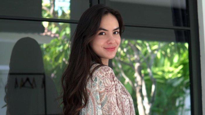 Artis Steffi Zamora Curi Perhatian, Disebut Dekat dengan Nino