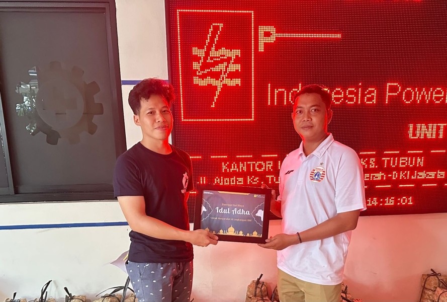 PLN Indonesia Power UBH Bagikan 1200 Paket Siaga Pangan untuk Warga Sekitar di Momentum Iduladha 1446 H