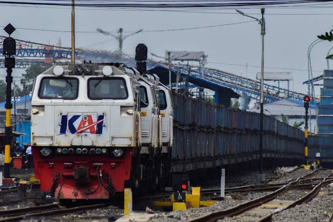Jadwal Kereta Api Tambahan Mei 2025 untuk Long Weekend: Berbagai Rute dan Tujuan Disiapkan untuk Kenyamanan Perjalanan