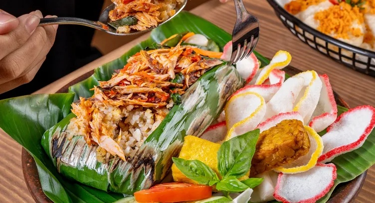 Kuliner Nasi Goreng Bakar Rasa Khas Timur