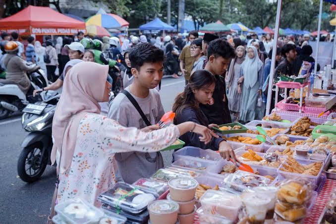Pasar Takjil Kapi Sraba Malang, Surga Kuliner Berbuka Puasa dengan Harga Terjangkau