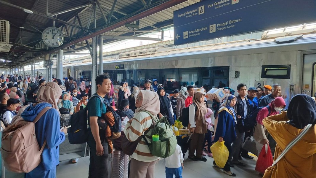 Kereta Api Jadi Pilihan Favorit Mudik Lebaran 2026 Bebas Macet Nyaman
