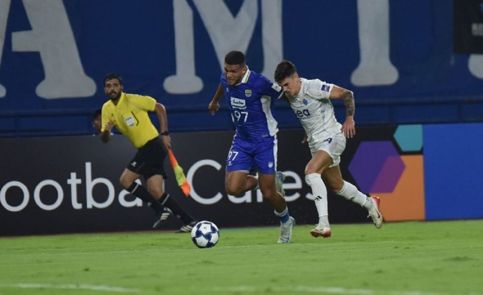 Kemenangan Persib Atas Bangkok United Kokohkan Posisi Kedua