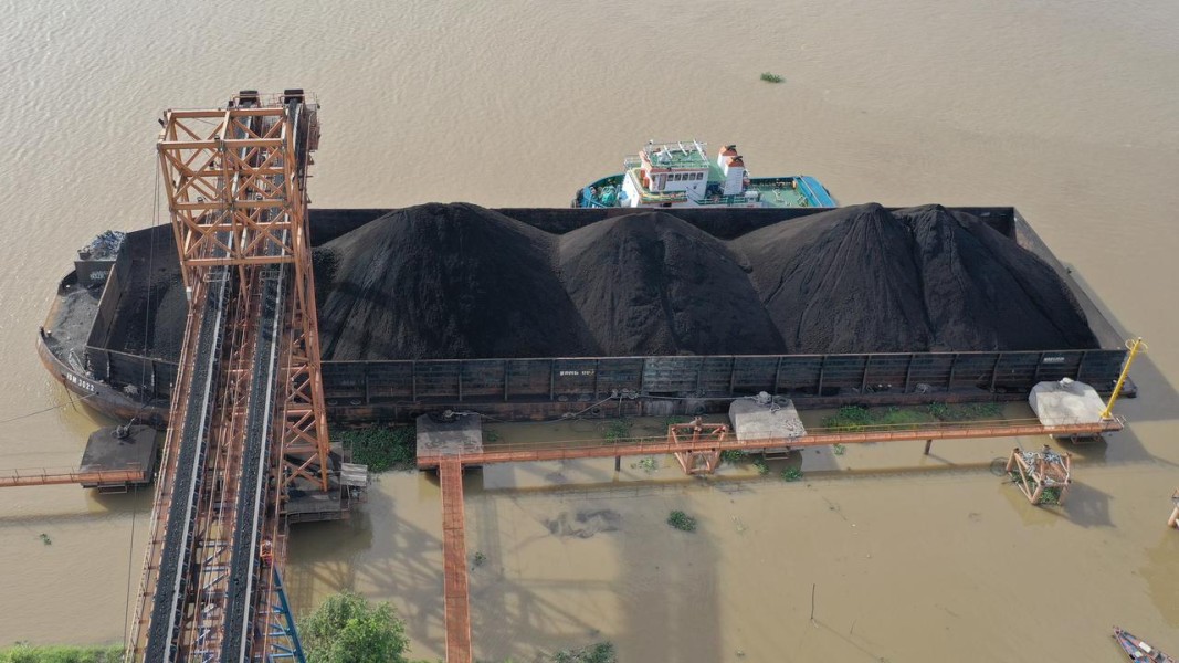 Harga Batu Bara Terkoreksi Tipis Namun Tren Awal Tahun Tetap Positif