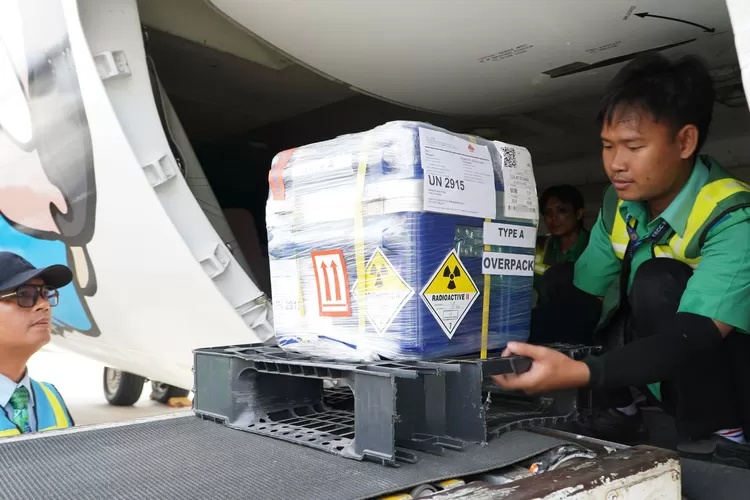 Garuda Indonesia Dukung Distribusi Perdana Produk Radiofarmaka