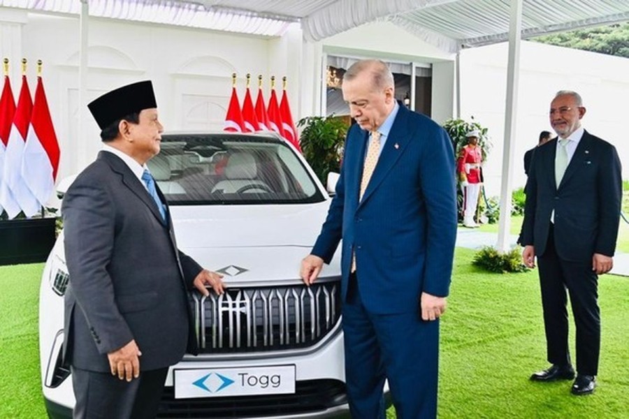 Hadiah Persahabatan, Erdogan Serahkan SUV Listrik Togg T10X kepada Prabowo Subianto