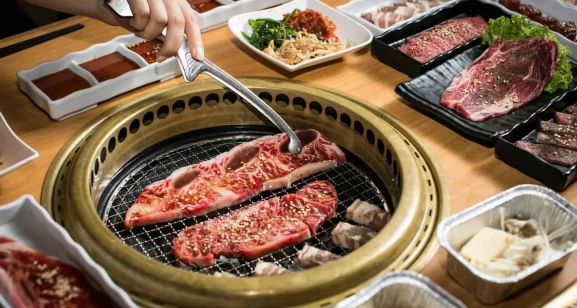 Pilihan 9 Restoran All You Can Eat Terbaik Jogja 2026 Untuk Makan Sepuasnya