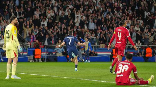 PSG Taklukkan Liverpool Dua Gol Tanpa Balas Modal Besar Menuju Anfield