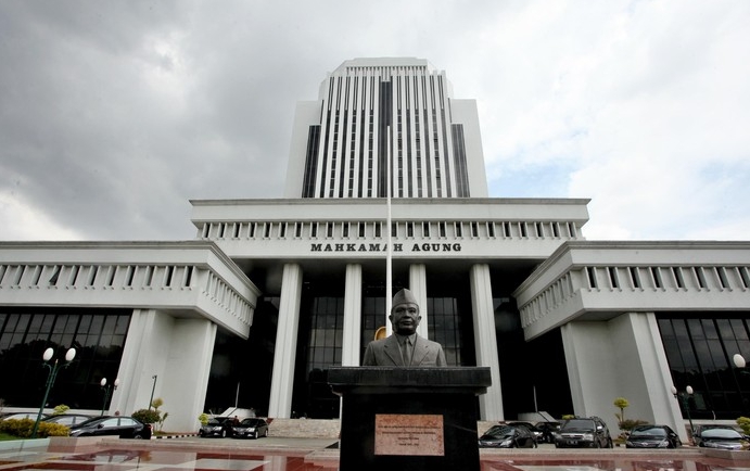 Mahkamah Agung Tolak Akta Adopsi dalam Sengketa Properti, Sebut Langkah Itu untuk Menyangkal Warisan Anak Perempuan