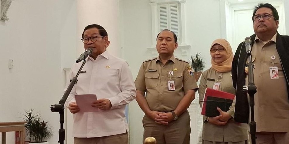 Harga Plastik Naik Pramono Anung Imbau Warga Tak Panic Buying