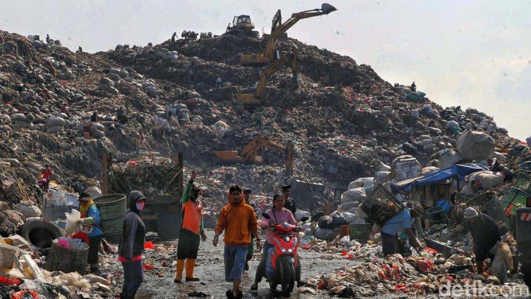 Gunungan Sampah Bantar Gebang Segera Diolah Menjadi Listrik