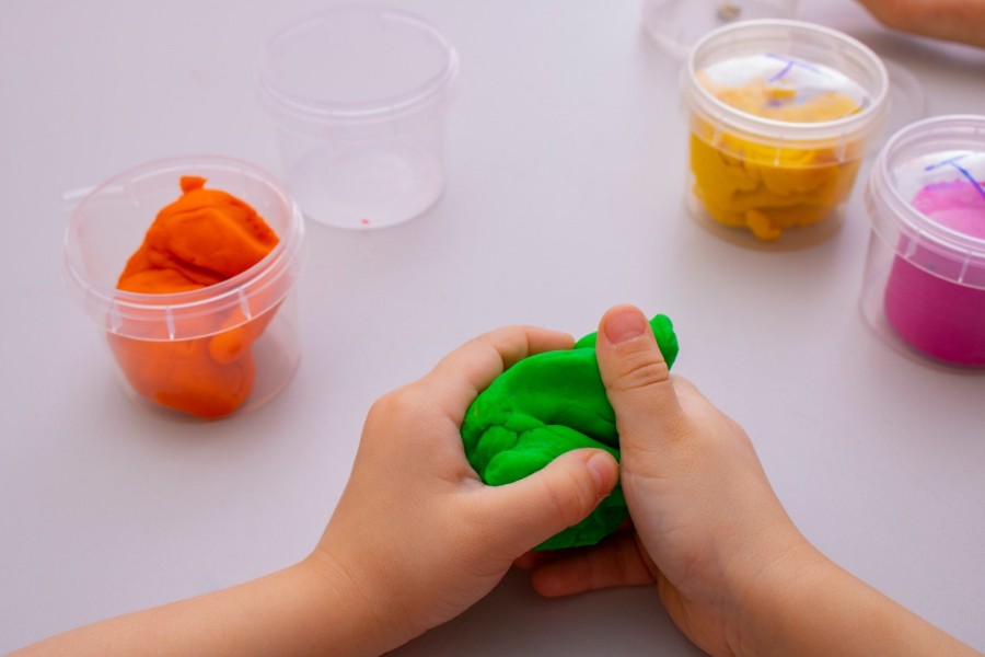 Cara Membuat Plastisin untuk Anak-anak, Alat, dan Bahannya