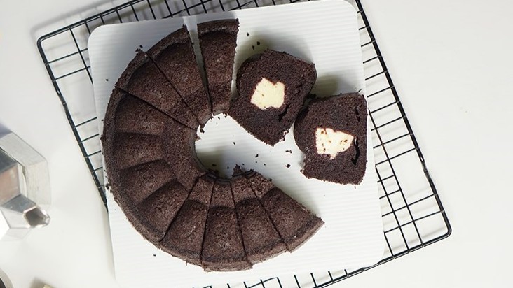 Resep Bolu Ketan Hitam Keju yang Lagi Viral Banget