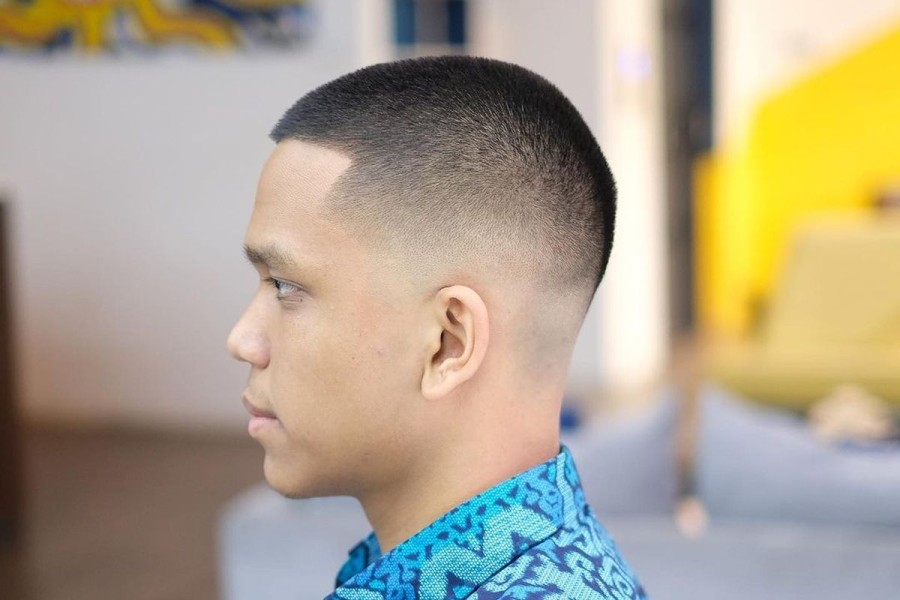 16+ Rekomendasi Model Potongan Botak Paling Keren
