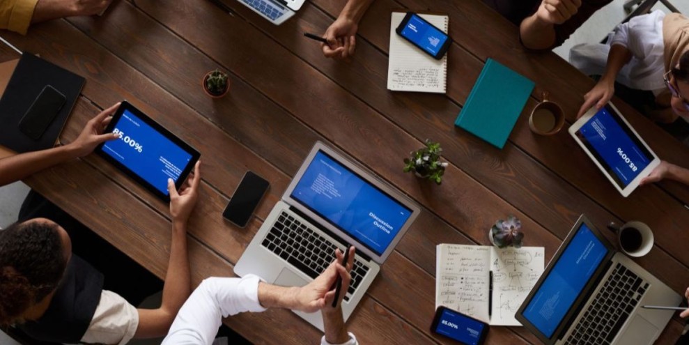 30 Ide Bisnis Unik 2025: Cuan dari Tren Digital & Eco-Friendly