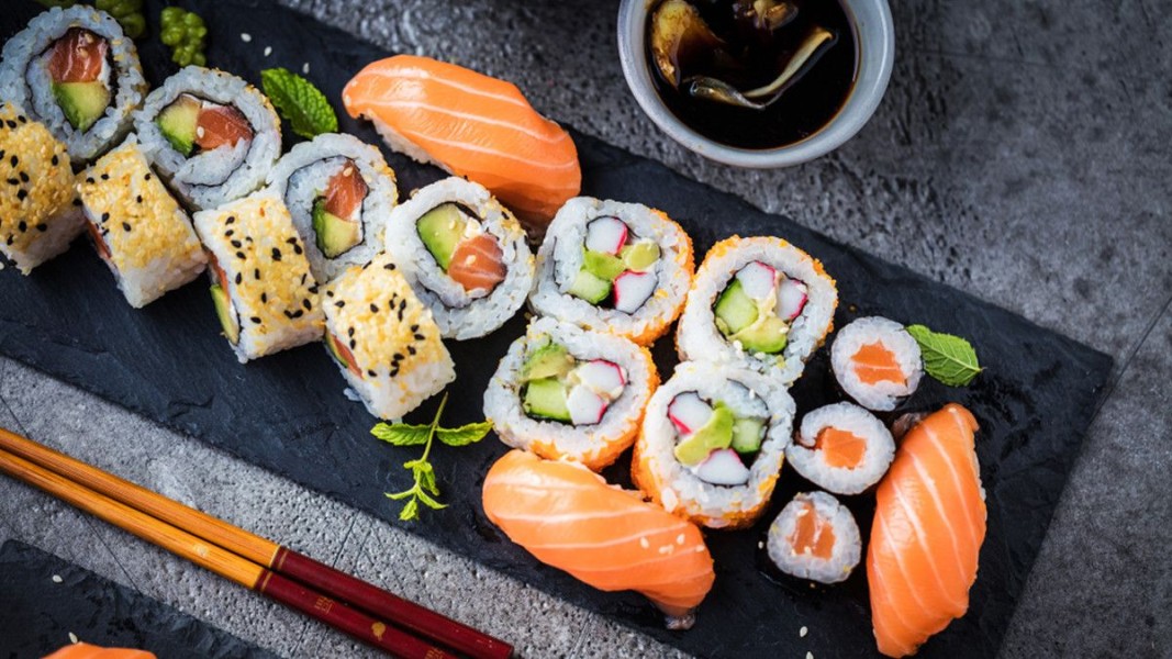 Sushi Jepang: 10 Jenis yang Harus Kamu Cicipi