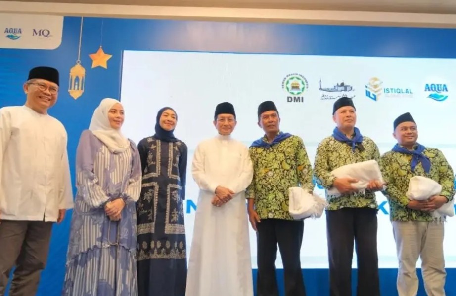 Menag Nasaruddin Lepas Umrah Khadimatul Masjid, Bukti Kolaborasi Umat dan Dunia Usaha
