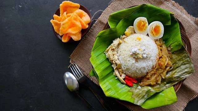 Menjelajahi Cita Rasa Otentik Solo Lewat 12 Kuliner Tradisional Legendaris