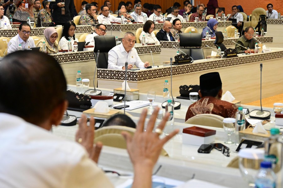 Peningkatan Transportasi Nasional Diapresiasi Survei Menhub Janjikan Layanan Lebih Baik