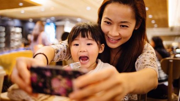Pembatasan Penggunaan Gadget Dinilai Maksimalkan Perkembangan Anak, Anggota DPR Bersikap Tegas