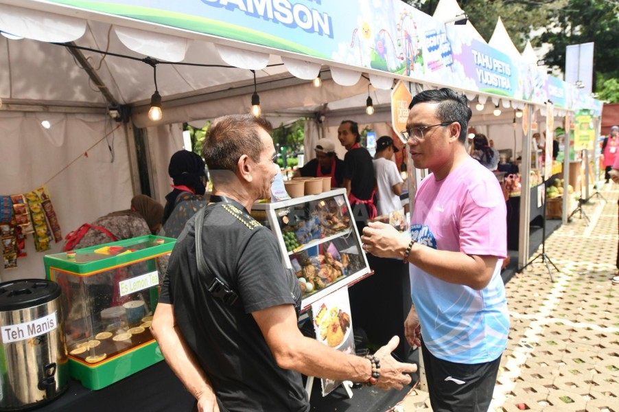 Pertamina Komitmen Mendukung Transisi Energi dan Pemberdayaan UMKM di Pertamina Eco RunFest 2024 Pertamina Komitmen Mendukung Transisi Energi dan Pemberdayaan UMKM di Pertamina Eco RunFest 2024